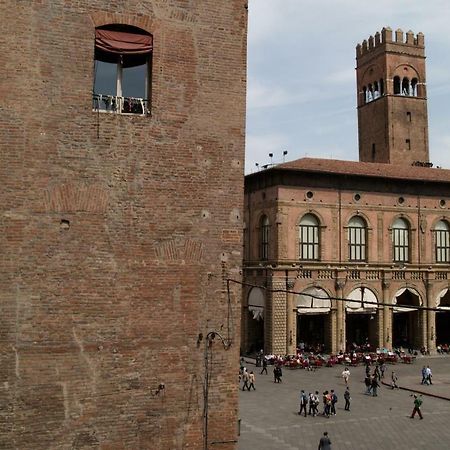 Casa Isolani Luxury Rooms Piazza Maggiore 1 Bologna Kültér fotó