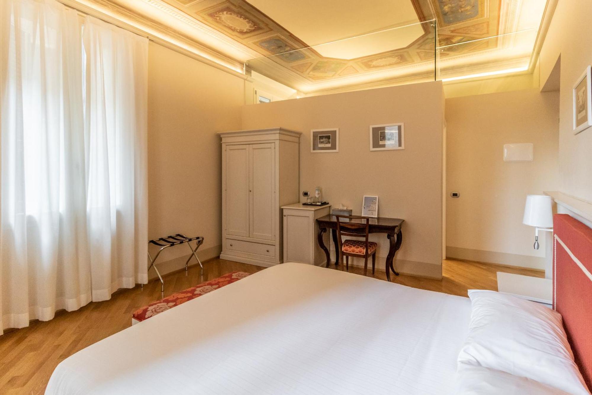 Casa Isolani Luxury Rooms Piazza Maggiore 1 Bologna Kültér fotó